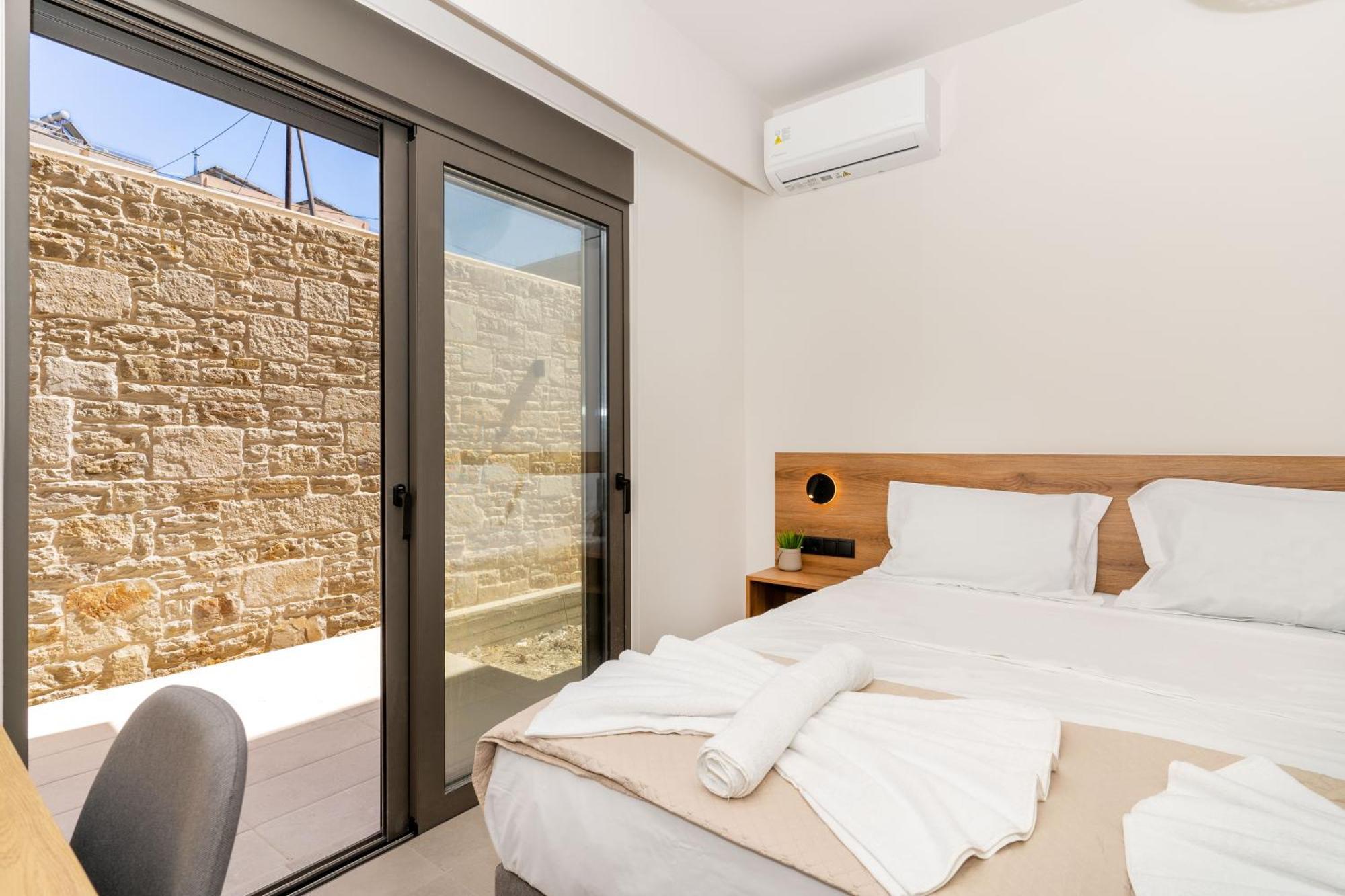 Dreta Suites Ханя Екстериор снимка